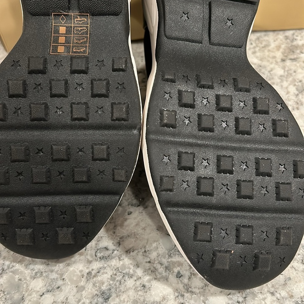 Michael Kors, Zia Trainer sneakers, black and white brand new - Picture 7 of 8